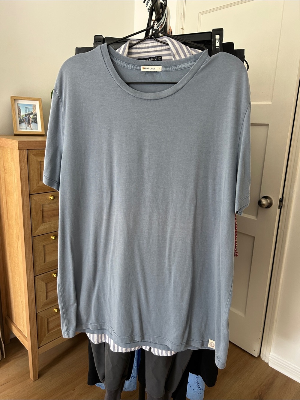 Marine Layer Tee. Size Large. PTP 23”. Box fit. GUC. See description